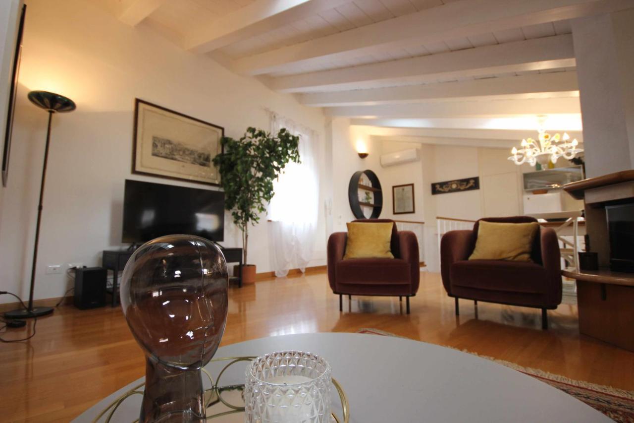 Case Vr Holiday Attico San Domenico Verona Exteriör bild